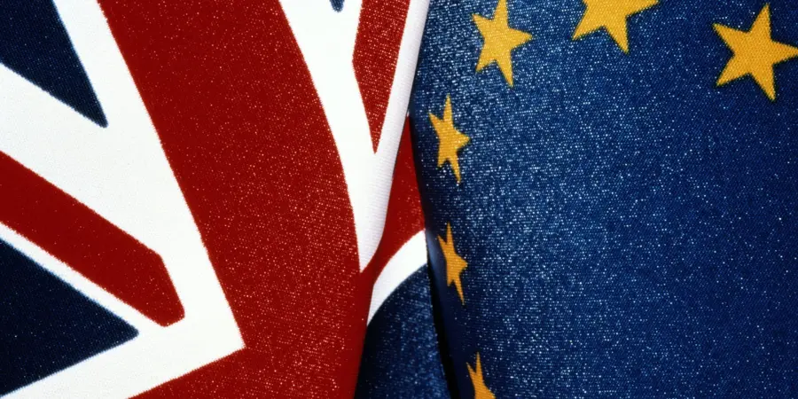 Brexit: referendum entro 2017, è corsa alla doppia cittadinanza