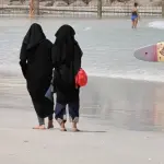 Dubai, padre lascia annegare figlia: meglio morta che disonorata