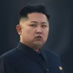 Corea del Nord, Kim Jong-un porta lancette orologio indietro di 30 minuti