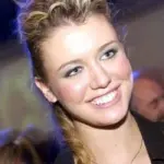 Elena Barolo: foto 'piccante' su Instagram, nuda in piscina