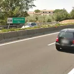 Incidente A1: pullman fuori strada, autista addormentato