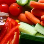 Allergia ai pollini: meglio evitare frutta e verdura cruda