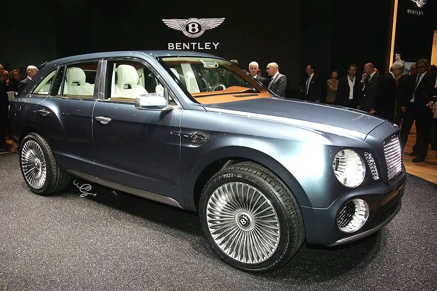 Bentley Bentayga: Suv potente ed elegante, impianto audio impareggiabile