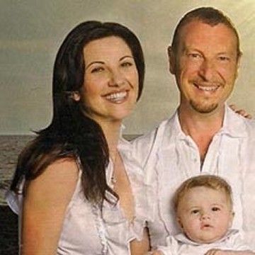 Amadeus preoccupato per moglie Giovanna: "Se volesse diventare famosa dovrebbe lasciarmi"