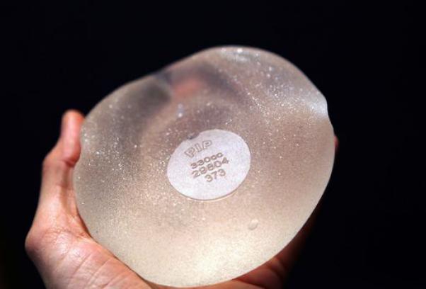 Protesi mammarie Pip: prime condanne a Torino