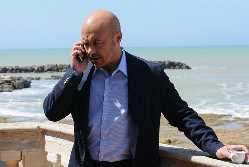 Oggi in tv: "L'odore della notte", replica de "Il commissario Montalbano"