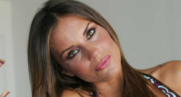 Antonella Mosetti: balli sensuali su Twitter, video spopolano sul web