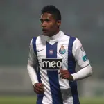 Juventus, tentazione Alex Sandro: prima cessione Isla