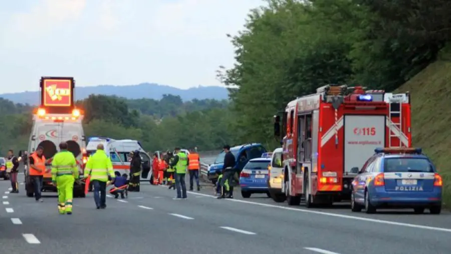Incidente A12: gemellini muoiono, padre sotto choc