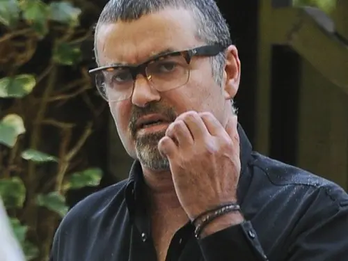 George Michael: grasso e triste dopo rehab in clinica svizzera