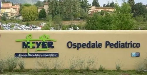 Pontedera, bimbo denutrito ricoverato: genitori vegani