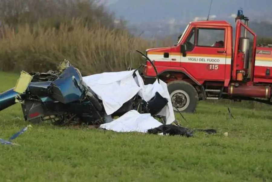 Ascoli, ultraleggero precipita durante competizione automobilistica: avaria al motore
