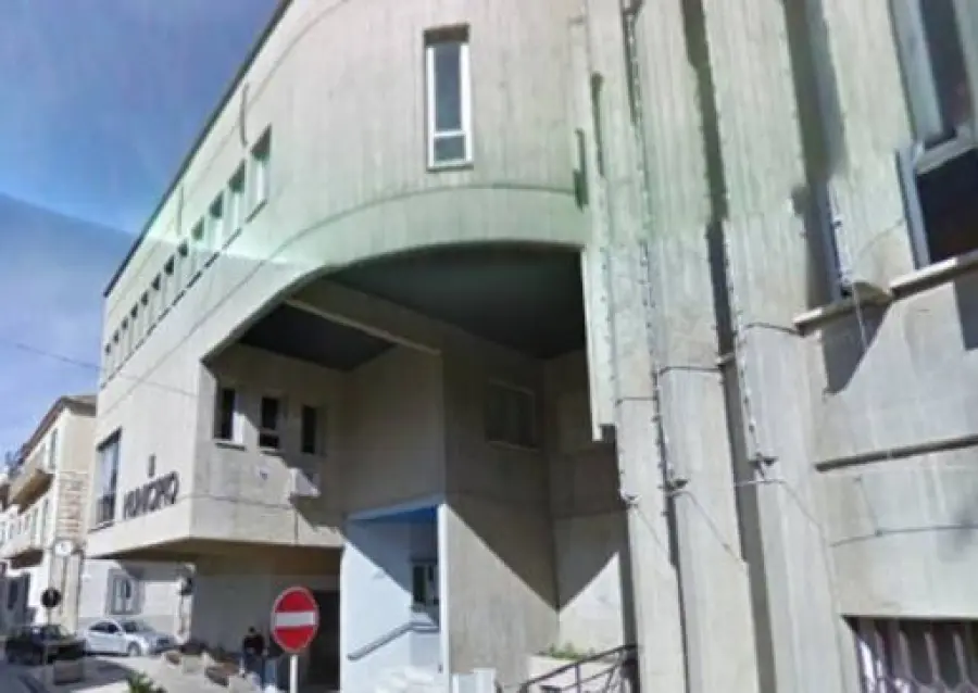 Assenteismo a Ravanusa, certificati medici falsi: dipendente comunale fermato