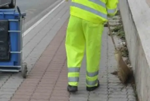 Lavoro gratis per il Comune, in cambio del pagamento delle multe