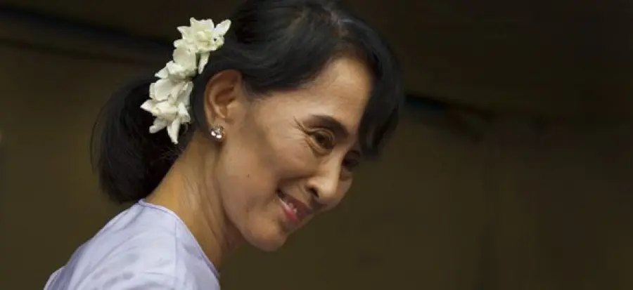 Birmania, Aung San Suu Kyi compie 70 anni: "C'è bisogno di una politica pulita"