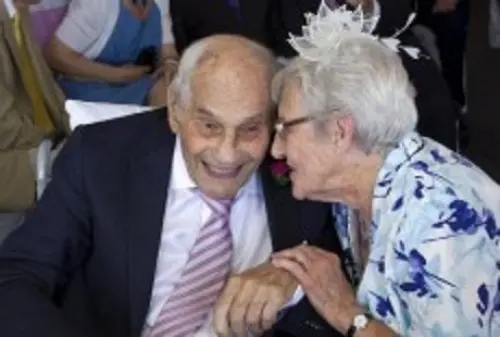 Matrimonio da Guinness: lui ha 103 anni, lei 91