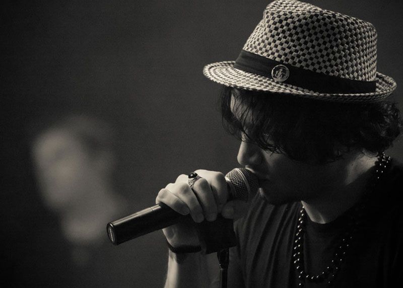 Fabrizio Moro si scusa per non aver salutato fan a Treviolo: grande uomo e artista