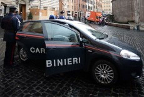 Coniugi rapiscono e picchiano condomino