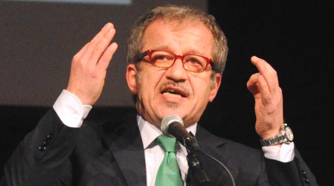 Maroni reclama blocco Schengen: "Polizia francese lo sta già facendo"