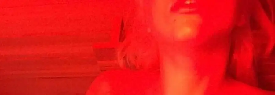 Lady Gaga: sauna ad infrarossi per calmare dolori, foto su Instagram