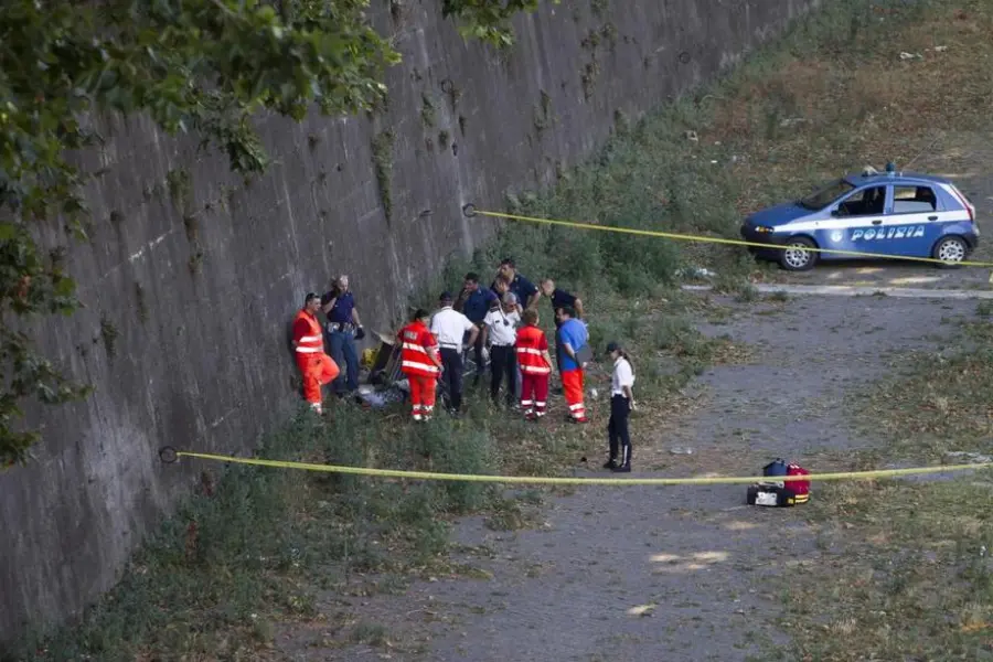 Roma, cadavere tedesco sul greto del Tevere: caduto dal parapetto?