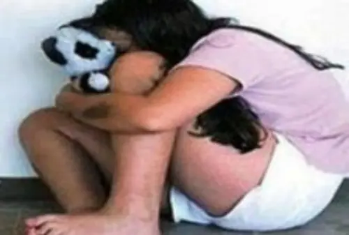 Violentata da padre e zio, si ribella e fa arrestare i suoi aguzzini