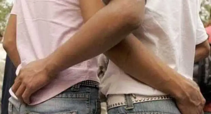 Marocco, gay si baciano: arrestati. Rischiano fino a 3 anni
