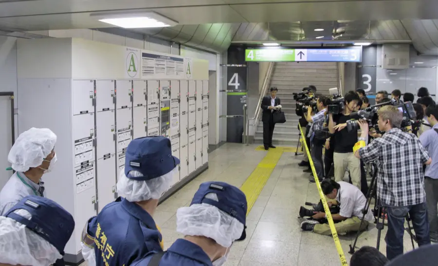 Macabra scoperta a Tokyo: cadavere in valigia