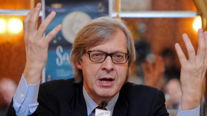 Vittorio Sgarbi vuole diventare sindaco di Milano: "Città senza idee"