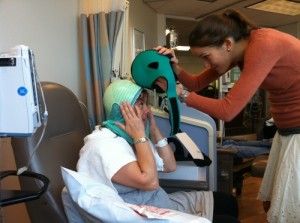 Chemioterapia, casco evita caduta dei capelli: risultati confortanti