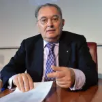 Squinzi loda operato governo Renzi: 