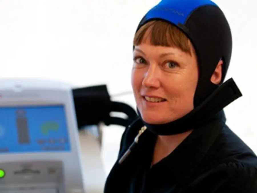 Chemioterapia: cuffia evita caduta capelli, idea risalente agli anni'60