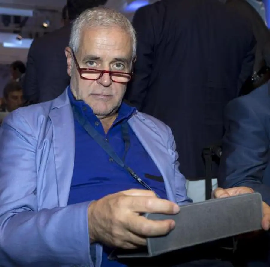 Formigoni furibondo a Fiumicino: "Siete delle teste di c..."