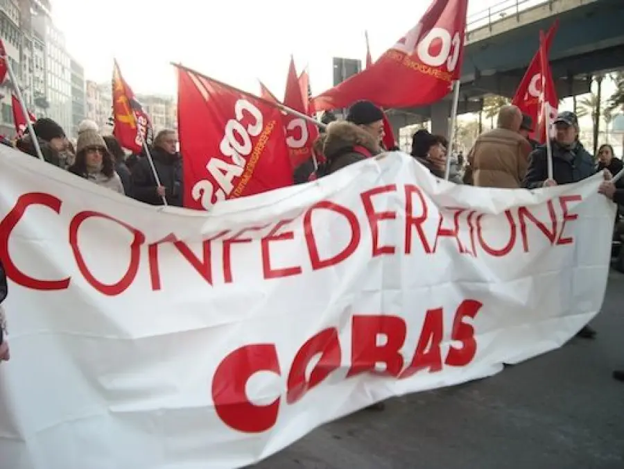 Scuola, Cobas annunciano blocco scrutini. Garante: 