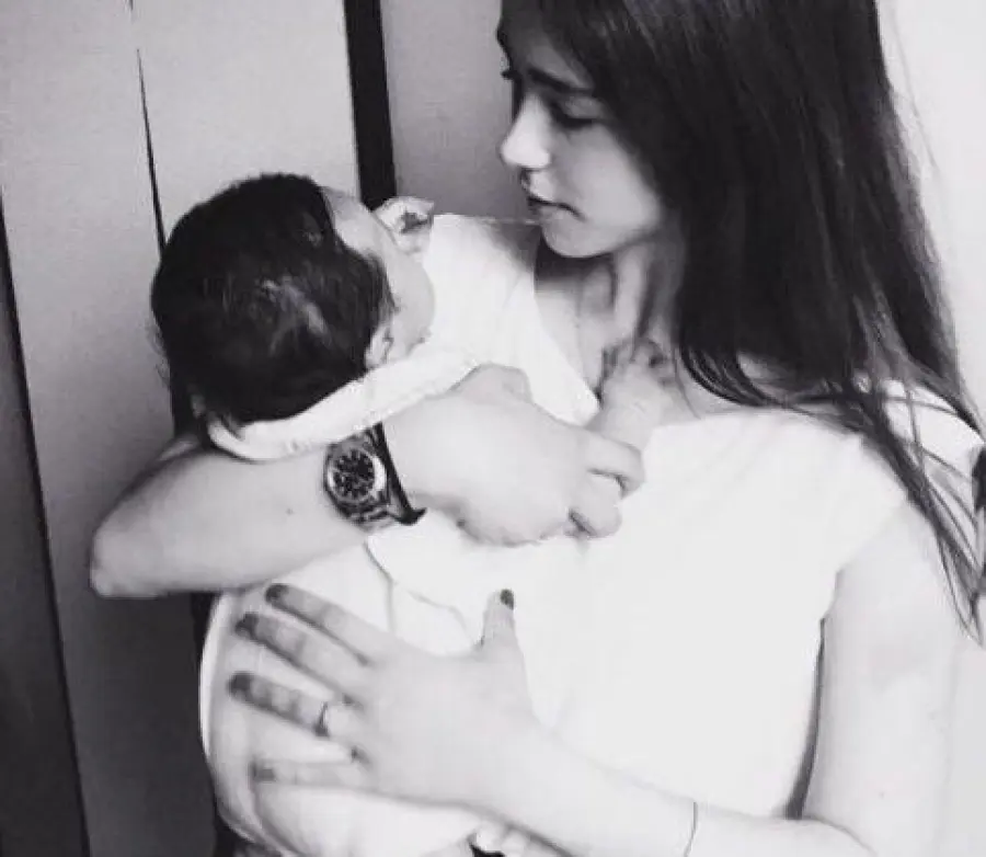 Aurora Ramazzotti presenta via social il fratellino Gabrio Tullio