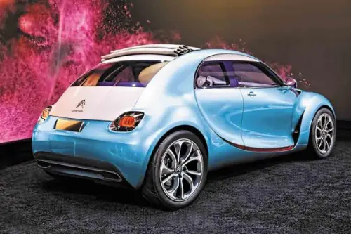 Citroen 2CV: torna un mito, tinte gialle e bianche ricordano raggio di sole