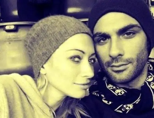 Francesco Arca mostra via social il pancione di Irene Capuano