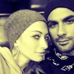 Francesco Arca mostra via social il pancione di Irene Capuano