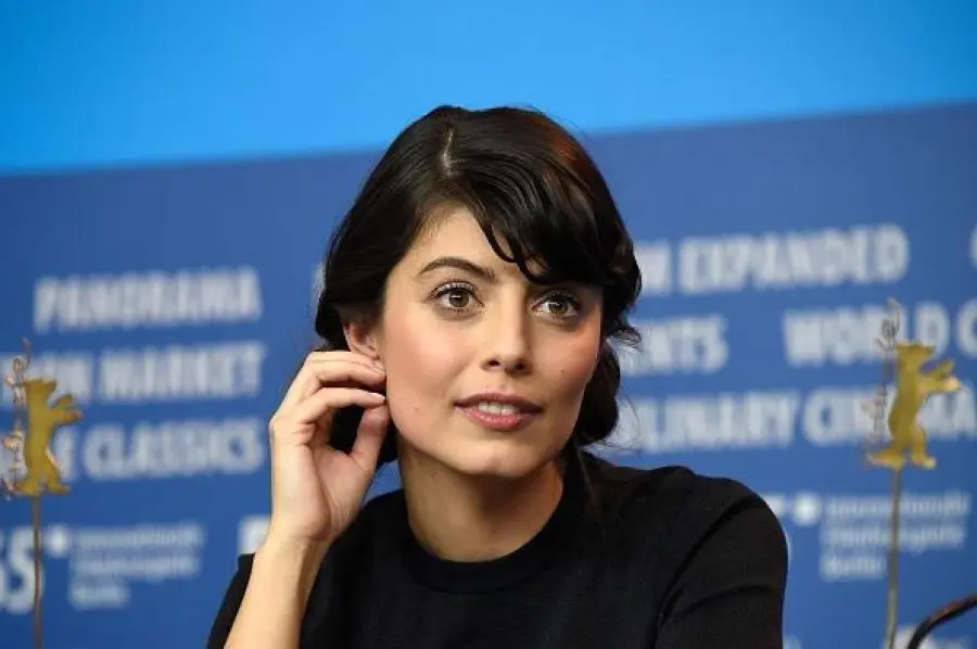 Alessandra Mastronardi in crisi con Liam McMahon: mi sono presa una pausa