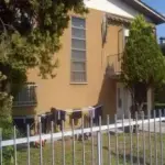 Mara Gambato, nonnina altruista: accoglie migranti nella sua villa