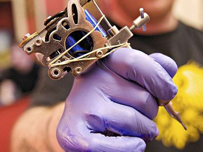 Mastectomia: coprire cicatrici con tatuaggi, nuovo trend