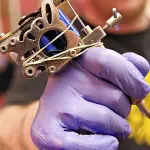 Mastectomia: coprire cicatrici con tatuaggi, nuovo trend