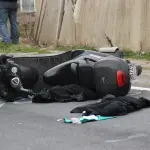 Roma, centauro cade e muore sull'Ardeatina: ferite profonde