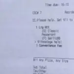 Segregata in casa coi figli, si salva ordinando una pizza online