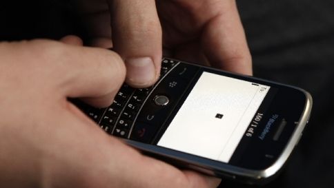 Sms in sala operatoria per sentire meno dolore: anestetici addio?