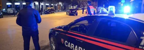 Roma, rissa degenera davanti a discoteca: due feriti