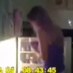 Detergenti e sputi nel cibo delle coinquiline, studentessa 22enne arrestata