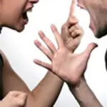 Pavia, strappa pezzo di lingua al compagno: era tornato tardi