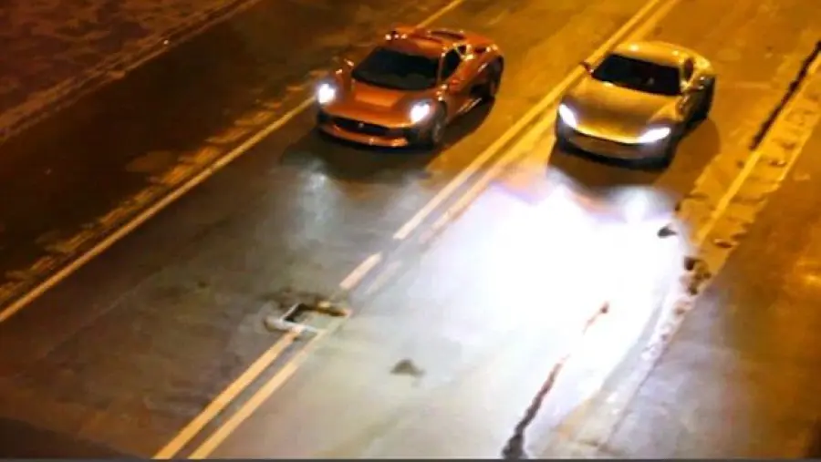 "Spectre", auto potenti per le vie di Roma: inseguimento elettrizzante