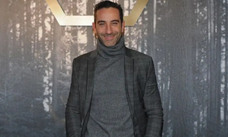 Le Iene, Matteo Viviani minacciato: "Il mio lavoro prosegue ma il pensiero va alla mia famiglia"